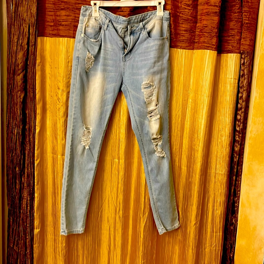 Women’s ripped jeans
